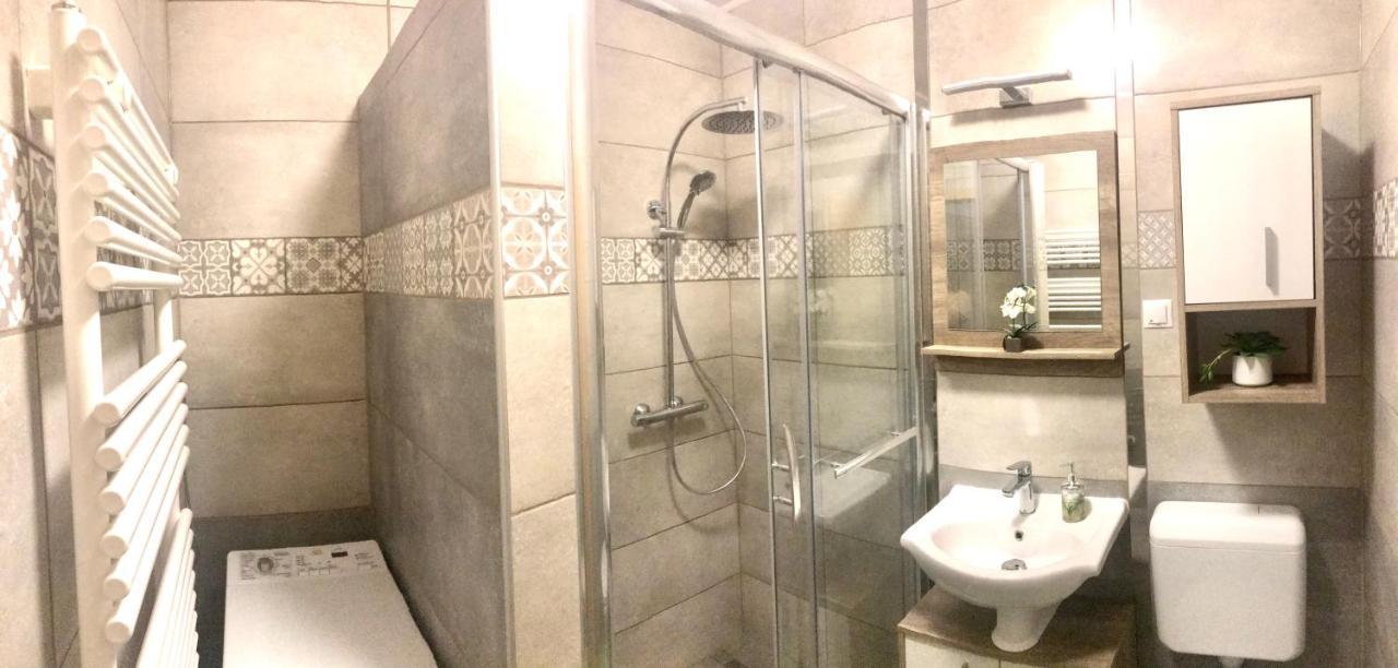 Orchidea Apartman Hegyko Luaran gambar