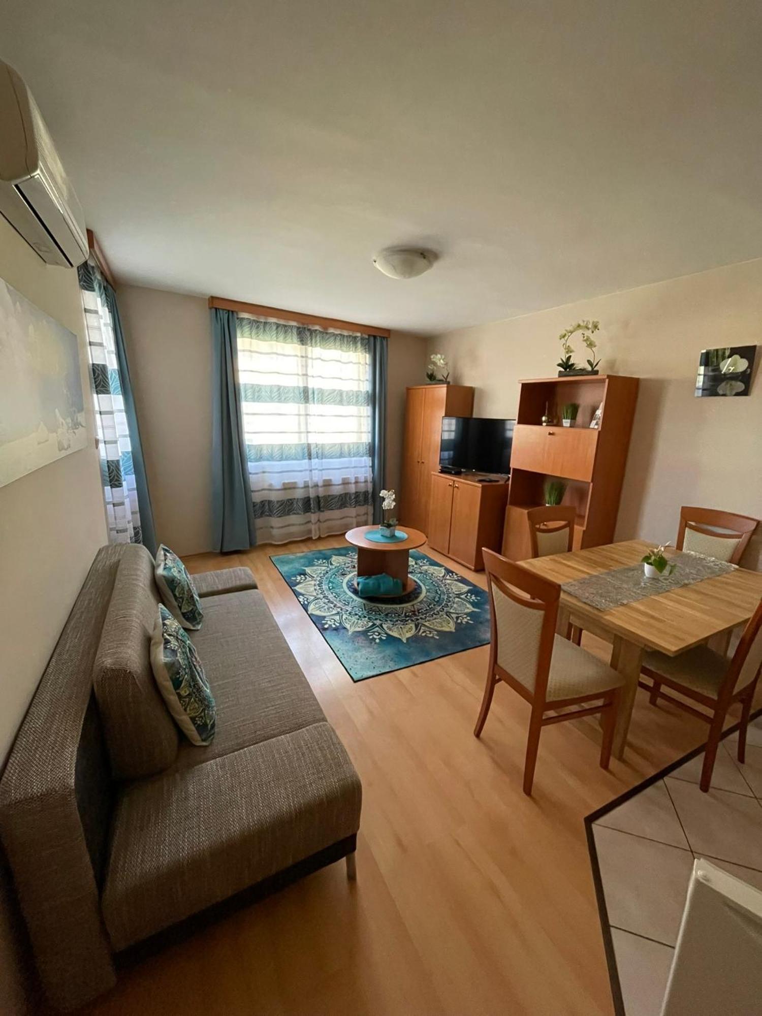 Orchidea Apartman Hegyko Luaran gambar