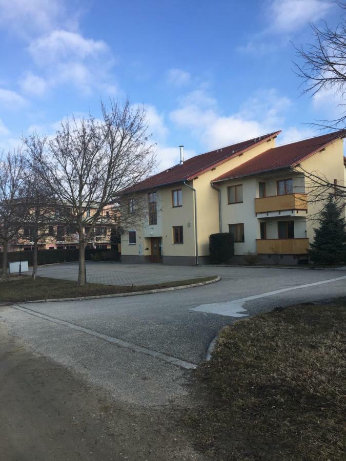 Orchidea Apartman Hegyko Luaran gambar