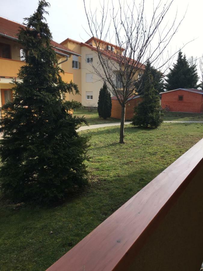 Orchidea Apartman Hegyko Luaran gambar
