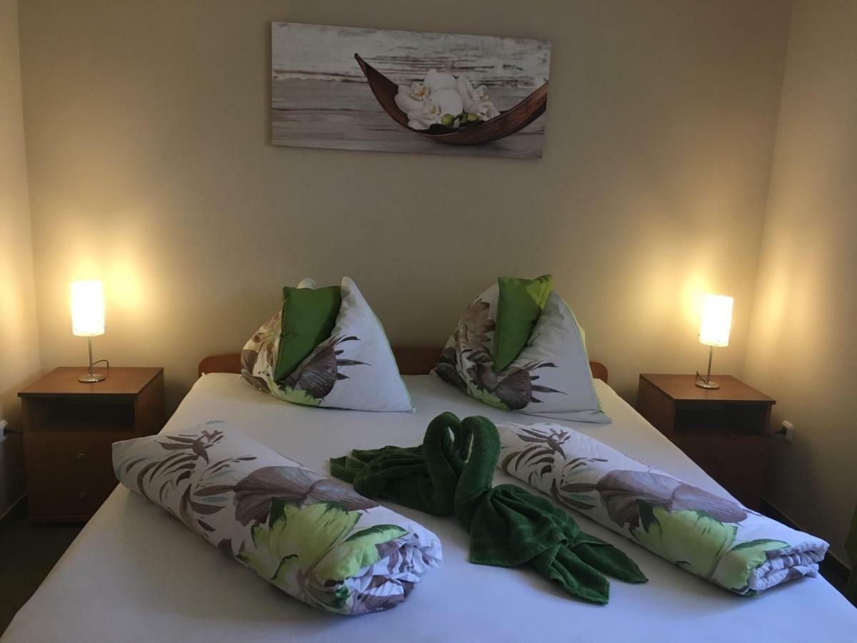 Orchidea Apartman Hegyko Luaran gambar